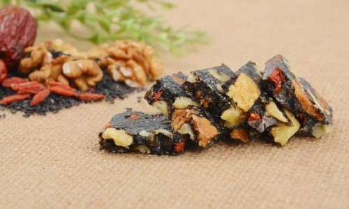 身上出现小白泡硬的怎么回事-身上出现小白泡网—知名的身上出现小白泡是什么病网站,分享身上出现小白斑点是怎么回事知识